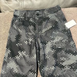 Two Unisex vans camo shorts size 8